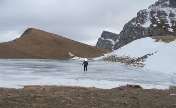 Δρακόλιμνη: Παγωμένη και όμορφη