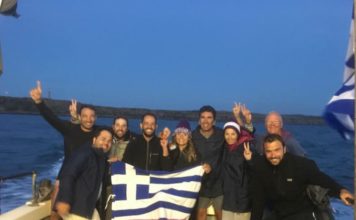 Pastra Cretonaxiosa: Κολύμπησαν από το Καστελόριζο στην Ρω